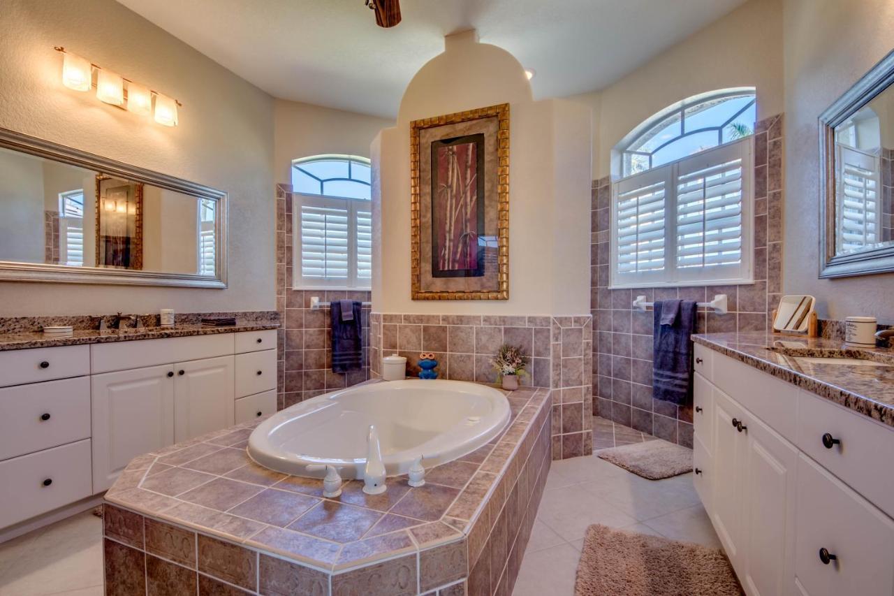 Villa-Haze, Lots Of Privacy, Solar & Electric Heated Pool And Spa Cape Coral Exterior foto